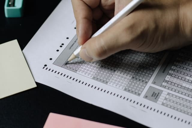 hybrid order fulfillment as a scantron choice