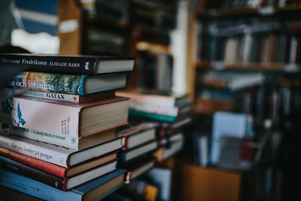 media fulfillment could help this book store with its cramped location